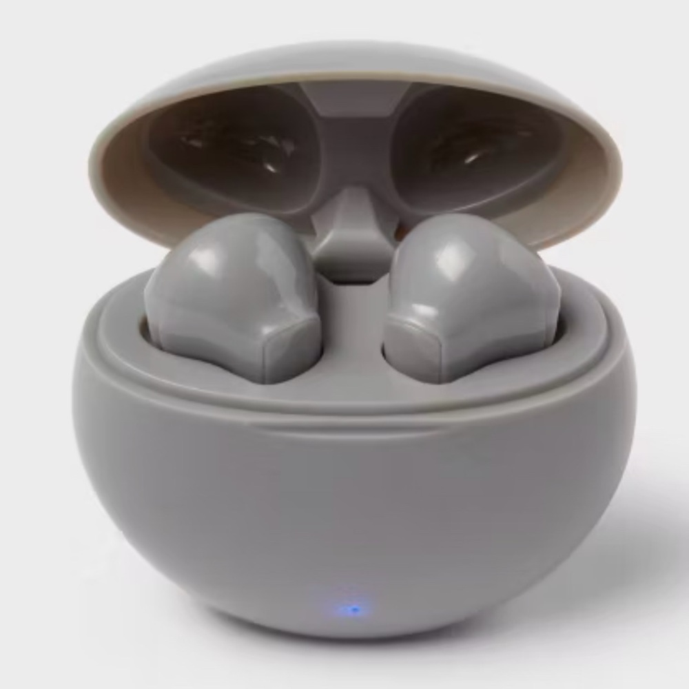 NWT Heyday true wireless earbuds
